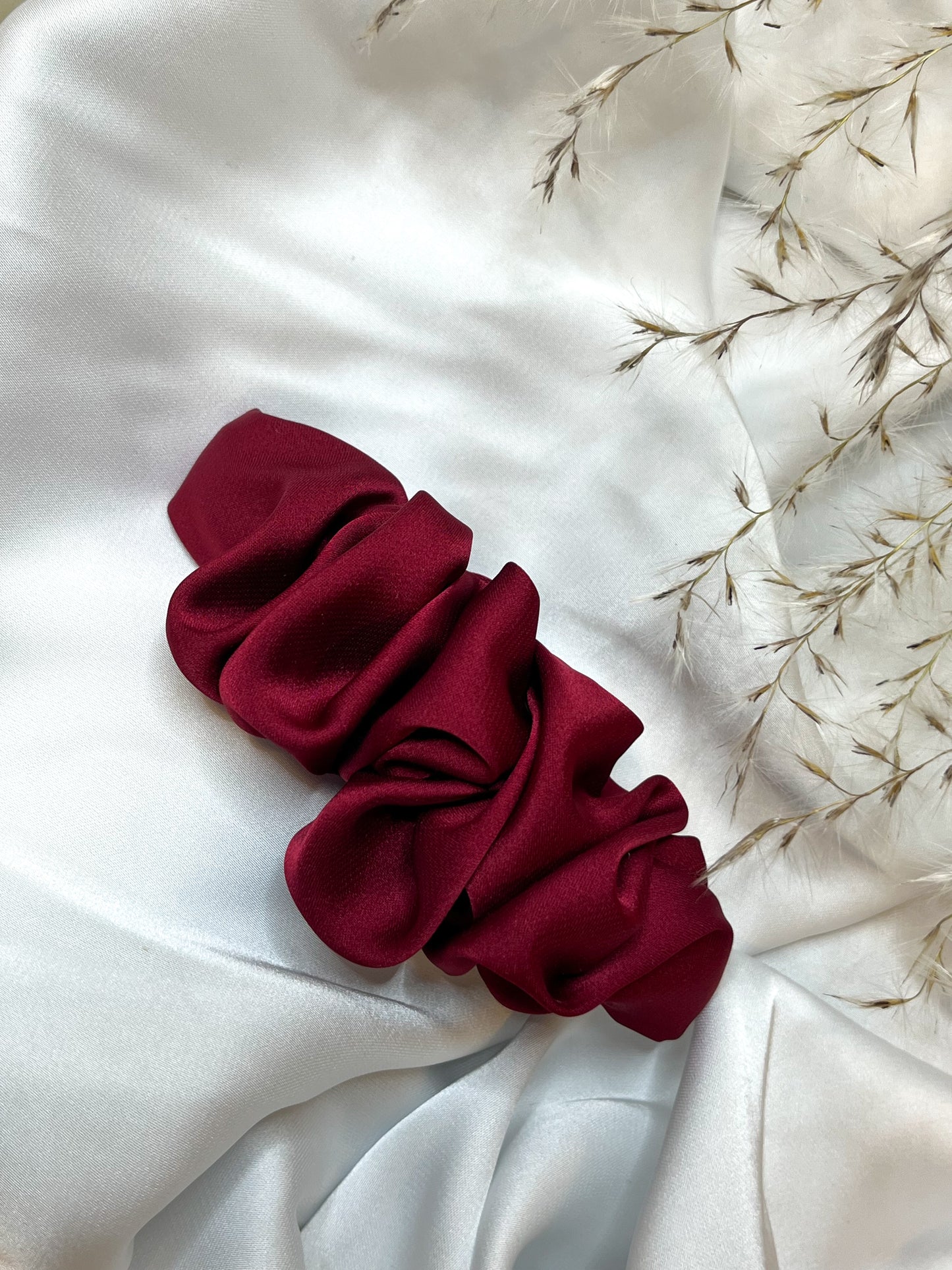 Armani šilko plaukų segtukas