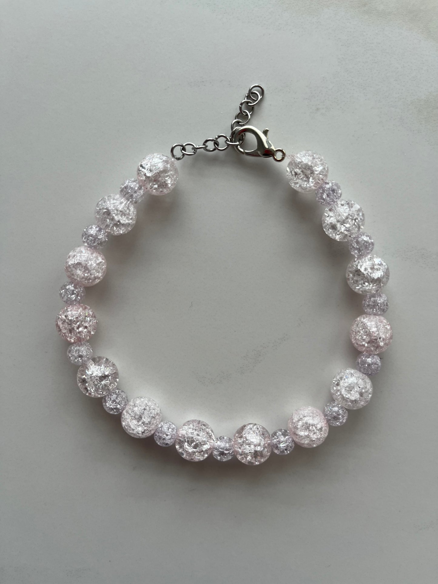 Kvarcinio akmens apyrankė